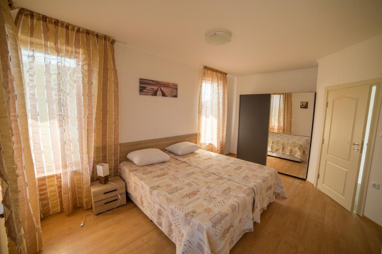Villas In Complex Trakiyskiy Bryag Lozenets Luaran gambar